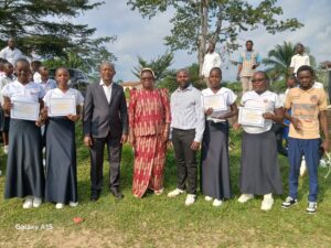 Remise des certificats — Lycée Mbuetete Yambu de Muanda (2024-2025)